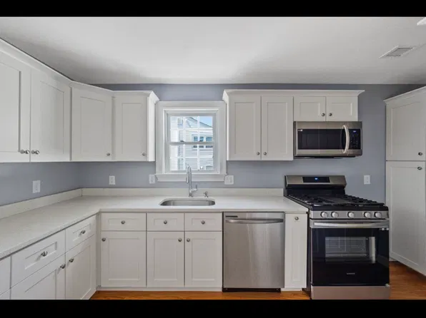 44 Granville Ave Floor 2, Malden, MA 02148