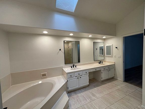5th image of 6713 E Kelton Ln