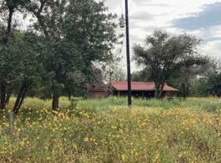 245 County Road 6816, Natalia, TX 78059