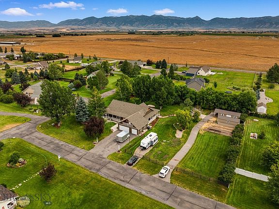 3rd image of 20 Kandace Ln