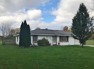 2076 Hillandale Rd, Benton Harbor, MI 49022