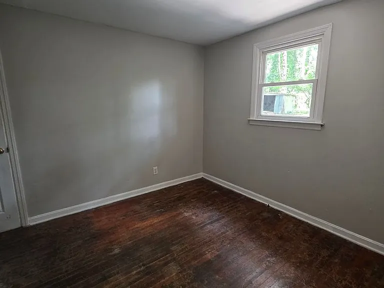 165 Stanford St — Photo 5