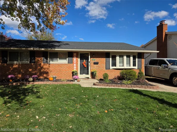 39568 Cather St, Canton, MI 48187