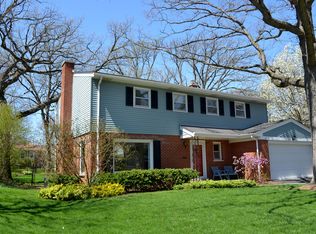 1144 Knollwood Rd, Deerfield, IL 60015