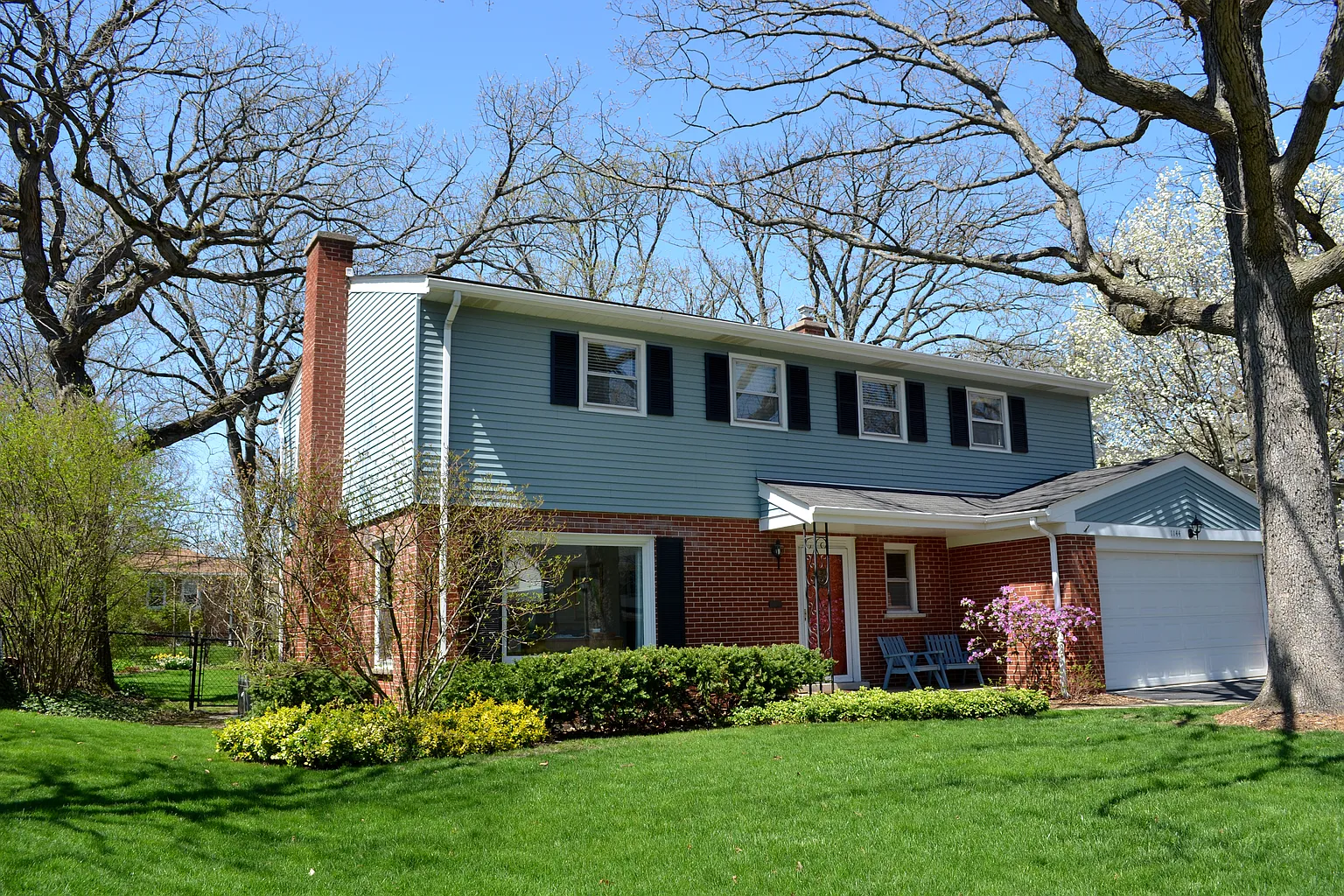 1144 Knollwood Rd photo 1