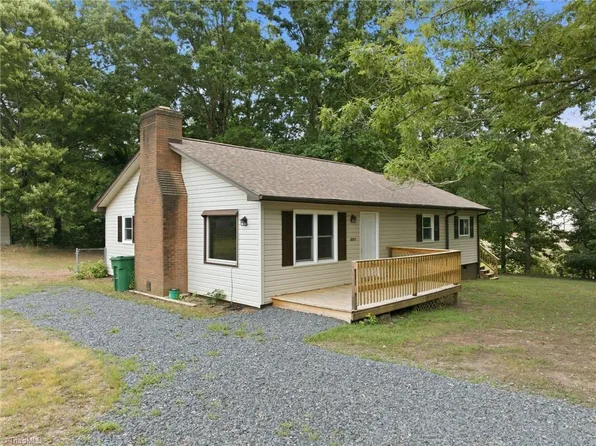 221 Dan Valley Rd, Mayodan, NC 27027