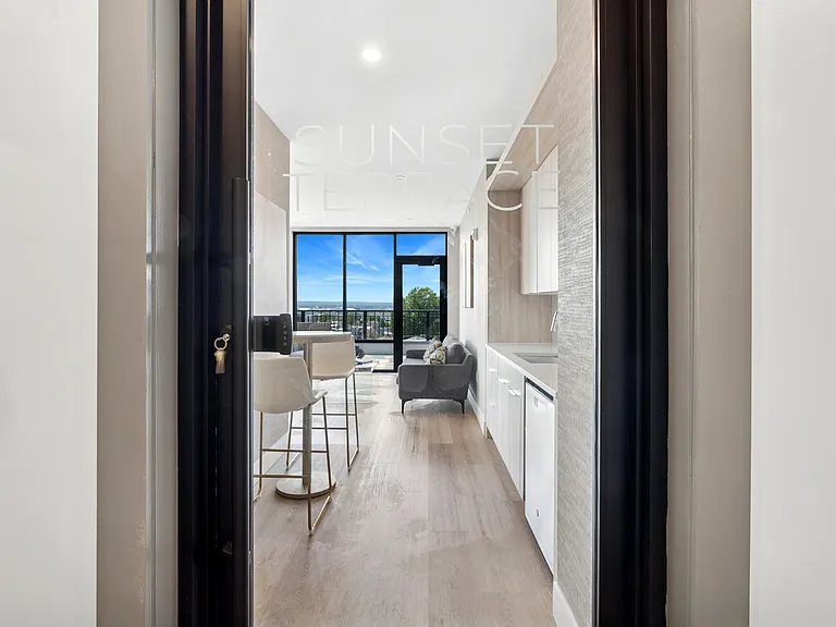 6810 Polk St — Photo 11
