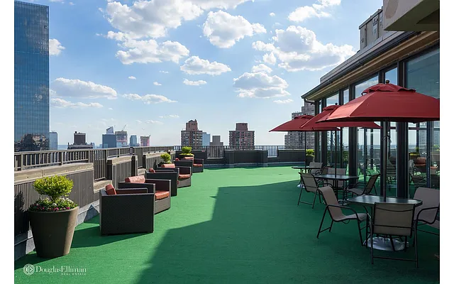 Rented by Douglas Elliman | media 19