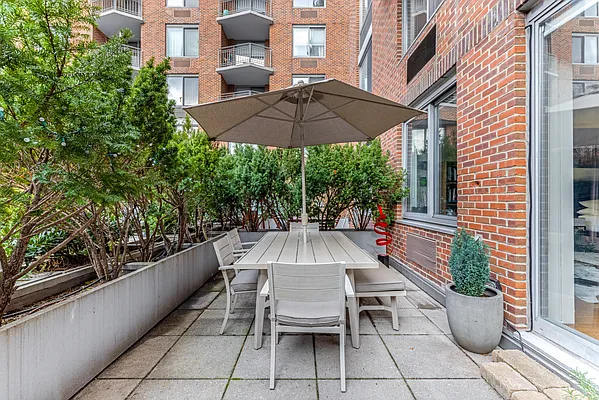 Sold by Compass | media 3