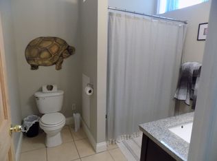 123 N Main St #15, Fairfield, IA 52556