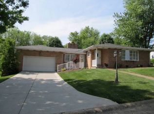 8 Weston Pl, Saint Clairsville, OH 43950