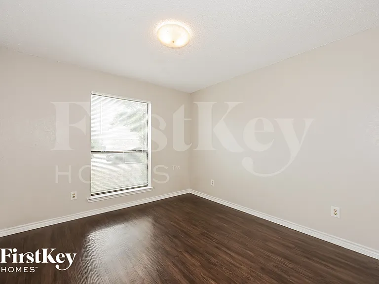 1220 Mockingbird Ln — Photo 15