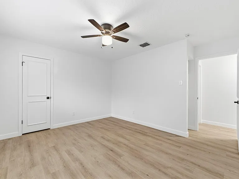 9607 Kemp Forest Dr — Photo 16