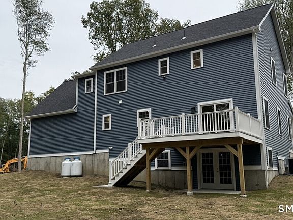 3rd image of 48 Wyllys Farm Road