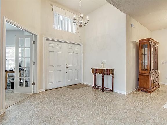 3rd image of 1209 Parker Den Dr