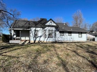 1102 NE Chester Ave, Topeka, KS 66616