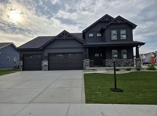 10670 Moraine Dr, Dyer, IN 46311