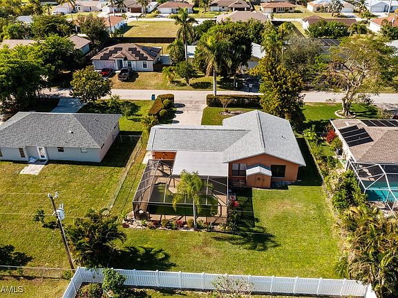 3rd image of 1217 SE 22nd Ave
