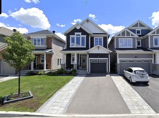 178 Bartonia Cir, Ottawa, ON K4A1E3