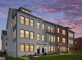 7442 Rocky Creek Ter, Annandale, VA 22003