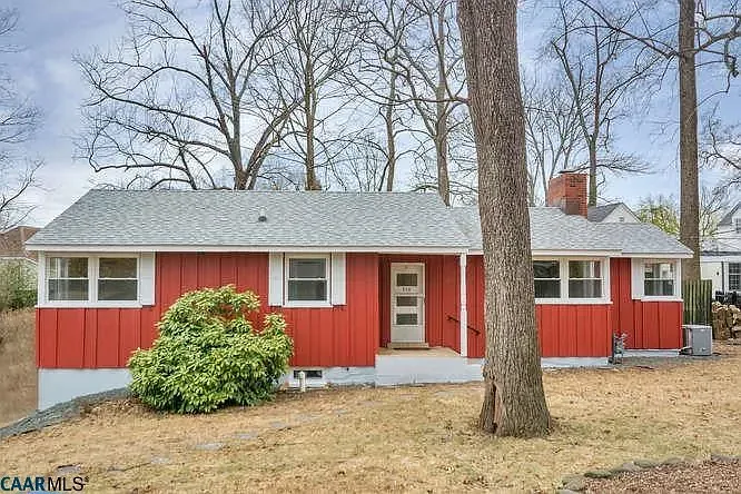 3 bed, 1.5 bath, $2,825 — Photo 3