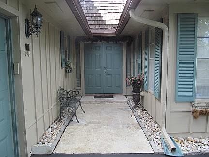 3rd image of 1941 Coquina Way