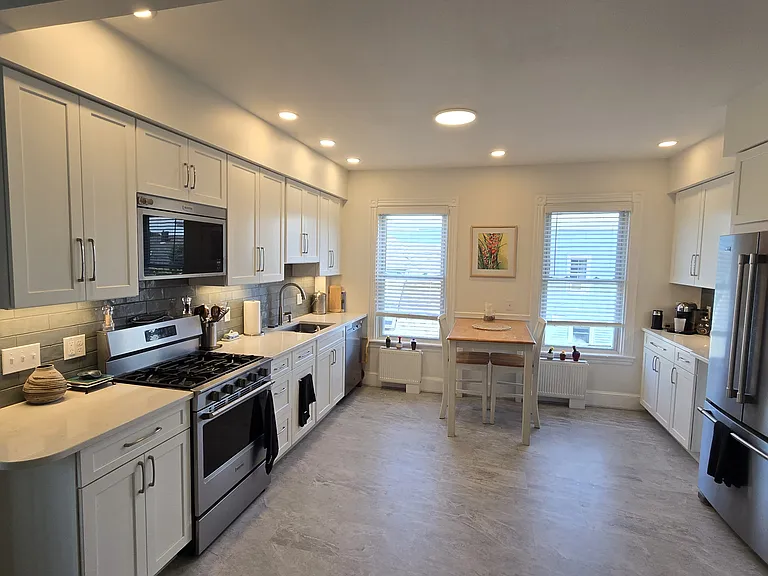 Kitchen 1
