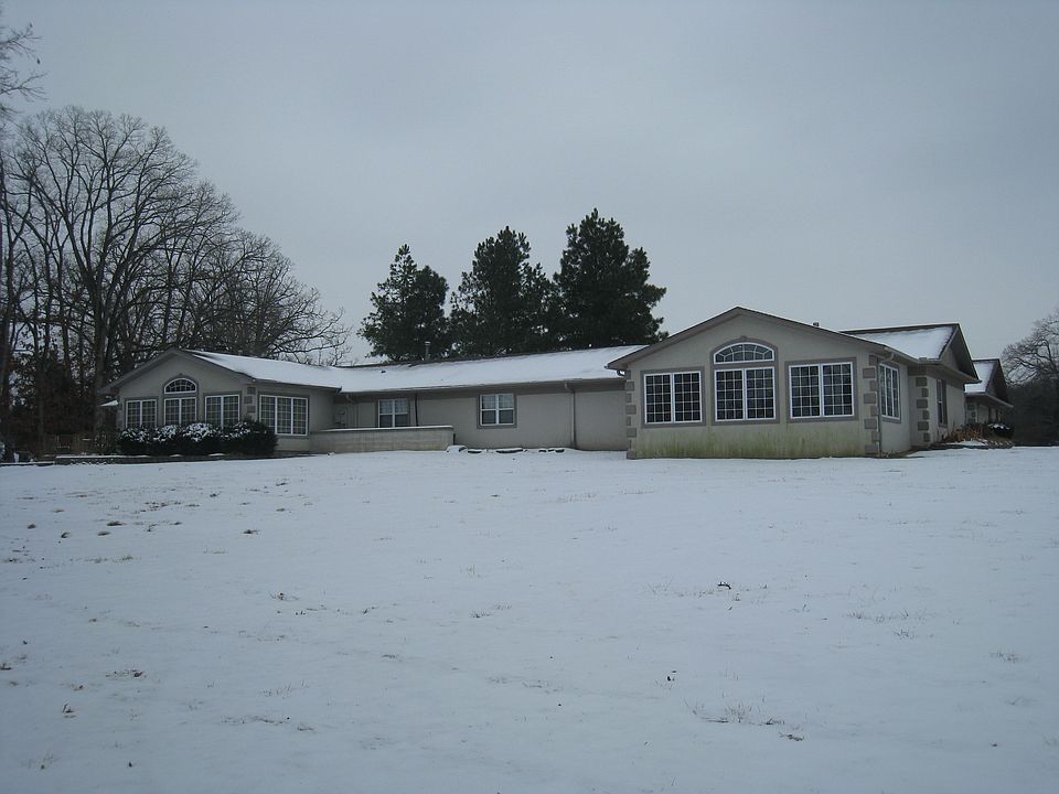1st image of 21764 Meadow Wood Dr