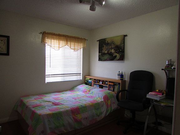2nd image of 755 Thayer Ln