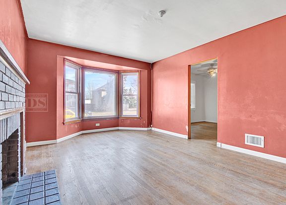 2nd image of 4106 Prairie Ave