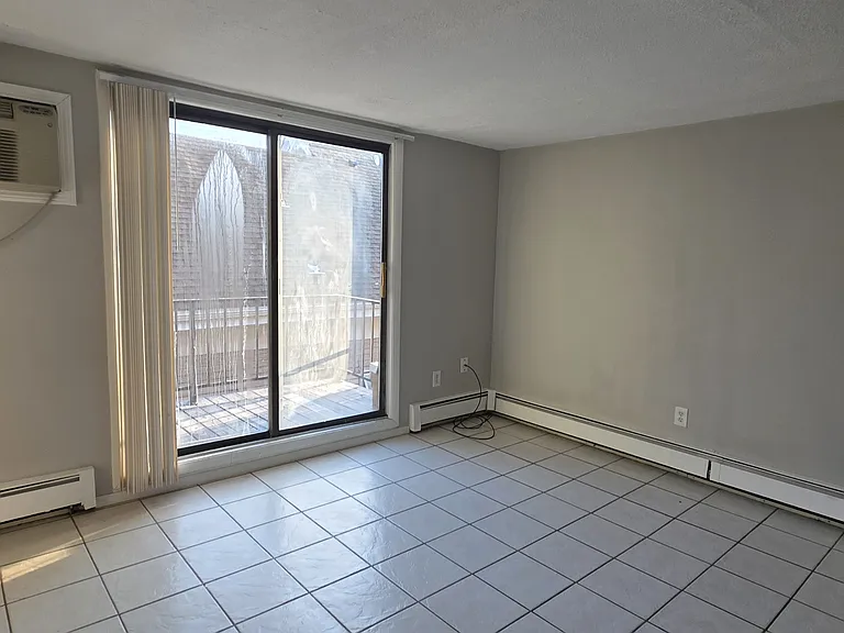 25 Hamilton Ave #18 — Photo 3