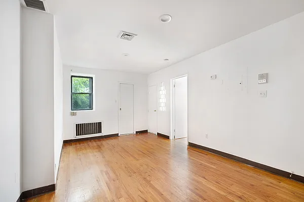 Rented by Maz Group NY | media 12