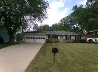 2108 Middlebury Rd, Freeport, IL 61032