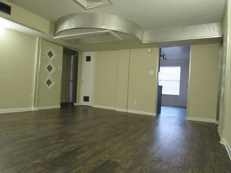 The Metropolis Apartments — Photo 93