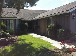1017 E Fallbrook Ave, Fresno, CA 93720