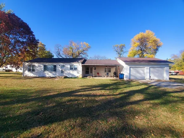 209 W Quincy St, Lewistown, MO 63452