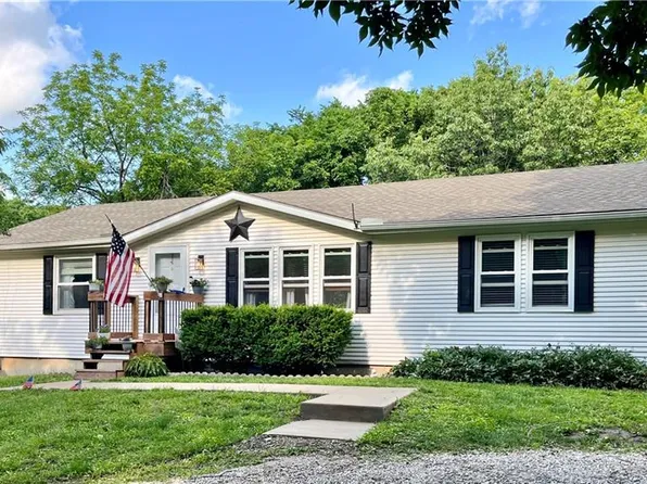 29337 Oxford Rd, Louisburg, KS 66053