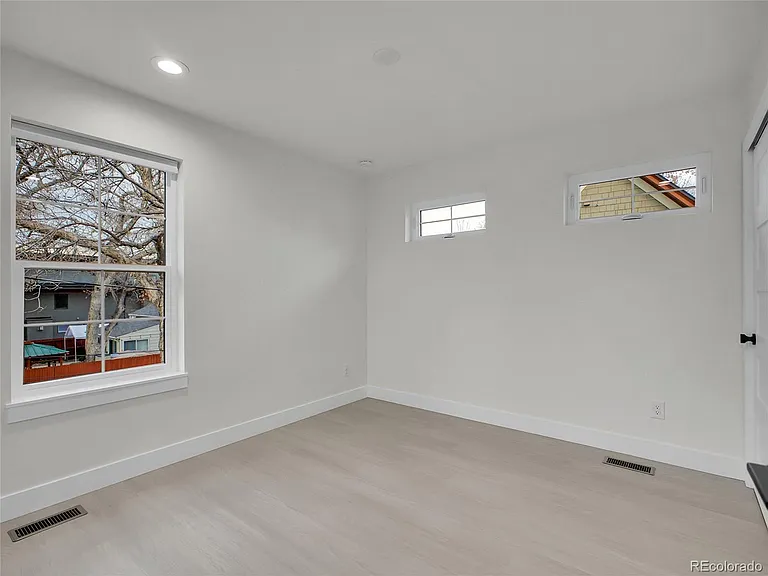 4640 W 39th Ave — Photo 9