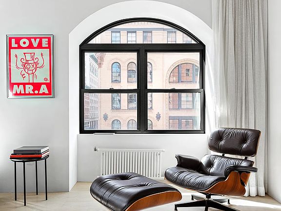 4th image of 6 Varick St APT 4C