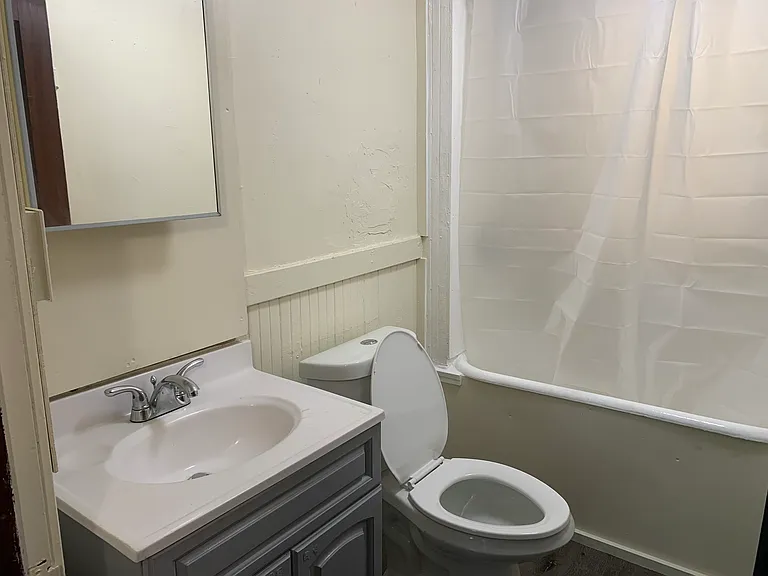 557 Lincoln St #2 — Photo 14