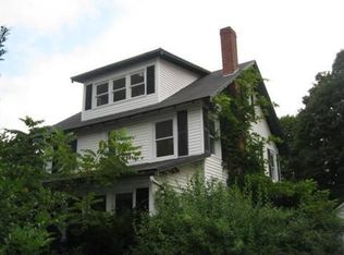 13 Maple Ave, Clinton, CT 06413