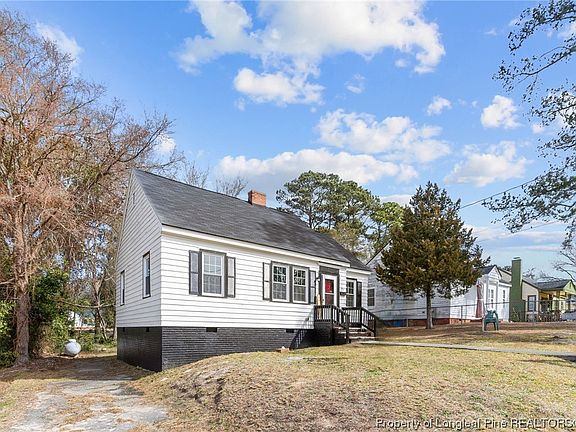 3rd image of 216 Oakland Dr