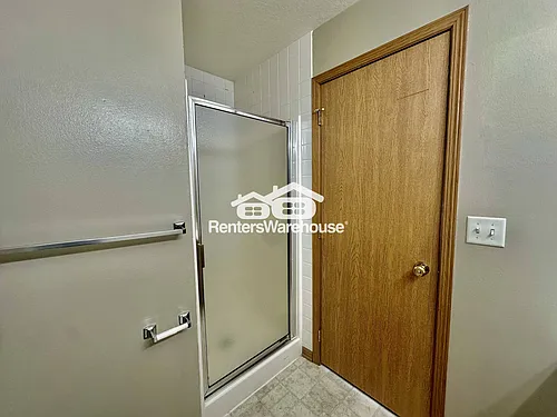5924 Sutton Pl #10 Photo 1