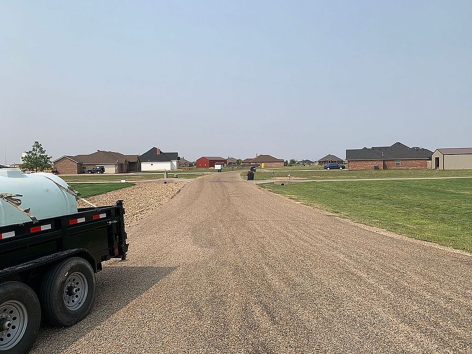 2nd image of 18251 Hidden Springs Rd