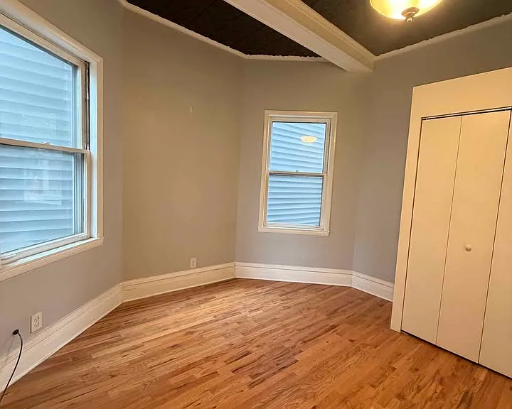 3342 N Whipple St #1 — Photo 2