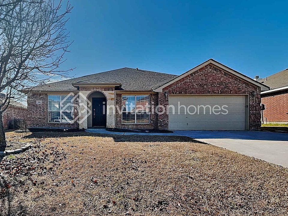1st image of 904 Peach Ln
