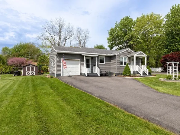 602 W 4th St S, Fulton, NY 13069