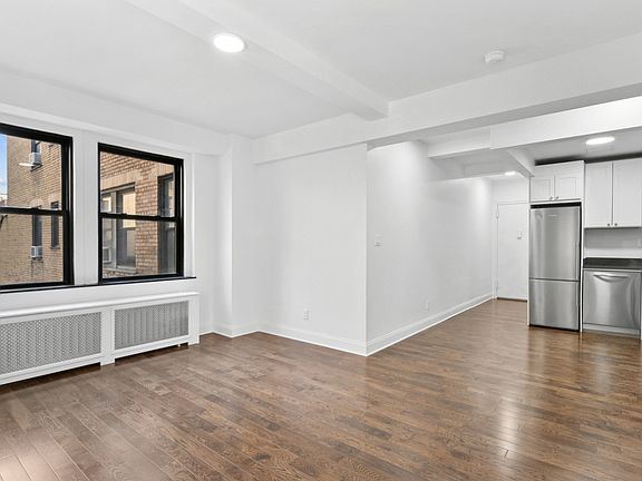 4th image of 253 W 72nd St APT 810