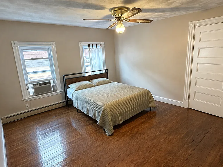 136 Lowell St #2 — Photo 5