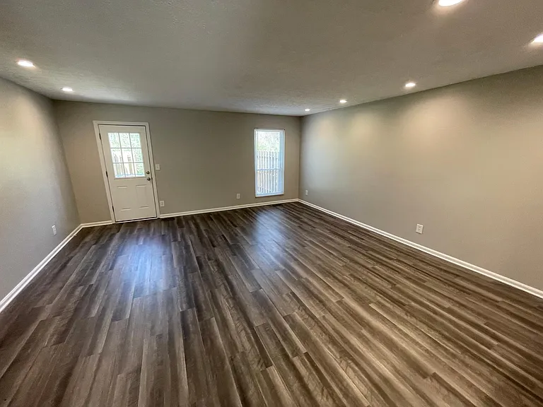 1204 Worthington Heights Blvd — Photo 7